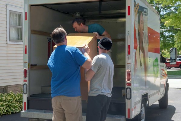Location utilitaire à Calais : Comprendre les conditions du contrat de location